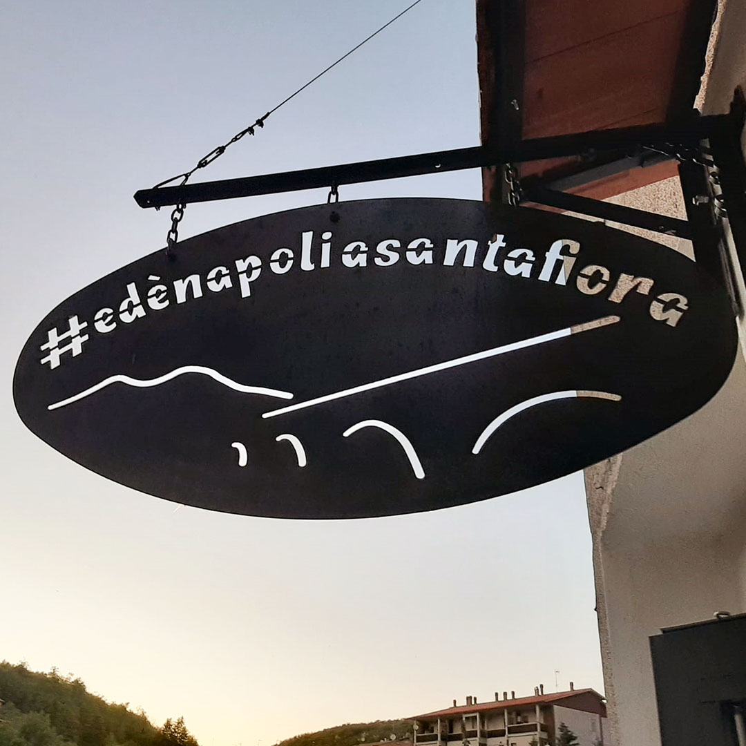 insegna #edènapoliasantafiora, pizzeria a Santa Fiora